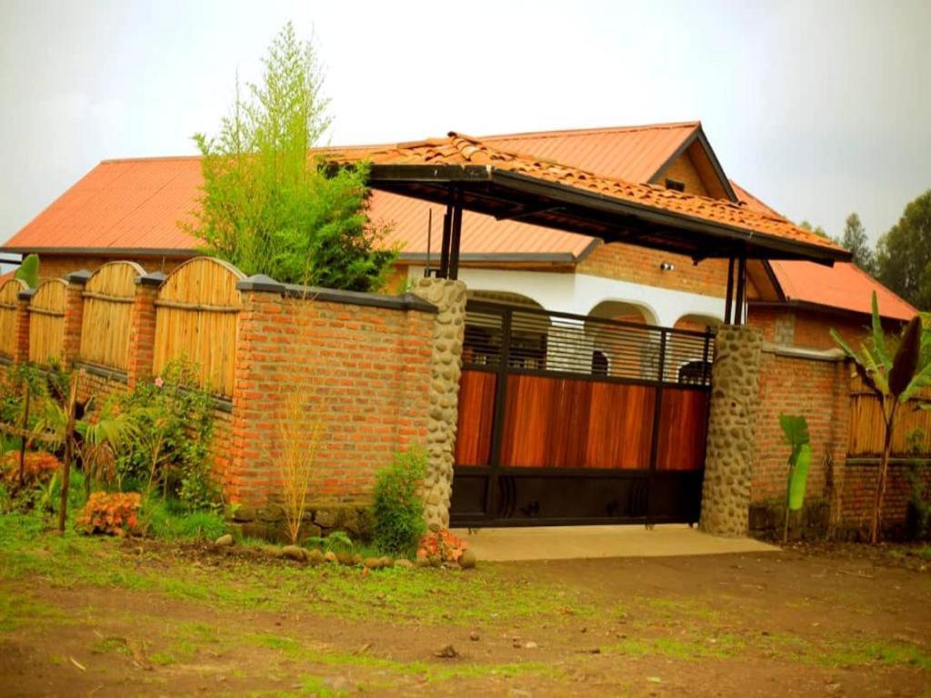 Urugano Virunga Palace Nyarugina Kültér fotó